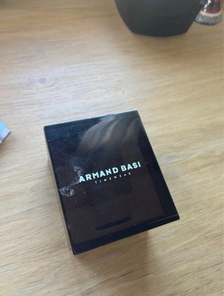 Reloj Armand Basi Cuadrado Dorado y Beige
