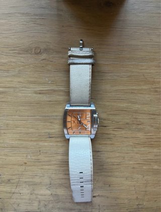 Reloj Armand Basi Cuadrado Dorado y Beige
