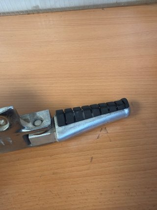 Soporte estrib tras izq Yamaha Virago 1100 91