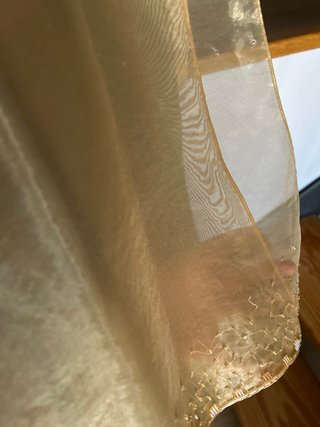 Vestido de fiesta dorado y negro