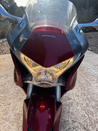 Honda VFR1200F Roja y Plata