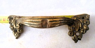Tirador de puerta antiguo.