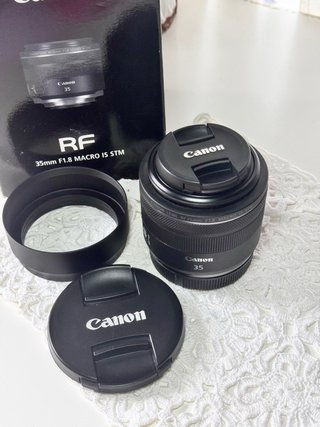 Canon RF 35mm F1.8 Macro IS STM + Parasol