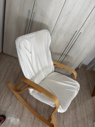 Mecedora de madera y tela