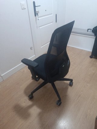 Silla ergonómica oficina/escritorio negra
