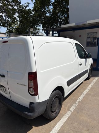 Peugeot e-Partner 2012