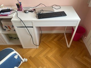 Mesa IKEA blanca 142x50 desmontada