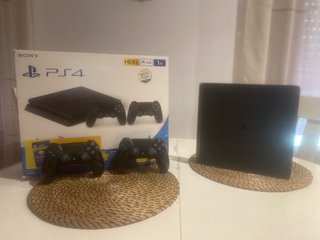 Consola PS4 Slim Negra + 2 Mandos