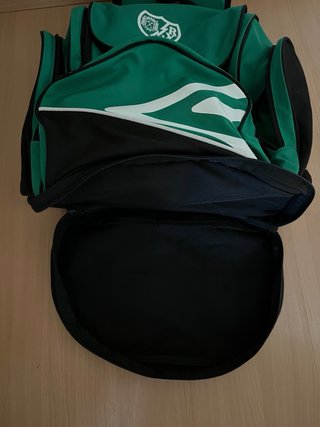 Mochila Rayo Vallecano Umbro Verde y Negra