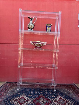 Estantería Minimalista Diseño Acrílico y Cristal