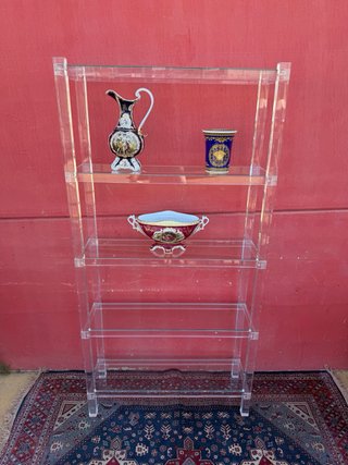 Estantería Minimalista Diseño Acrílico y Cristal