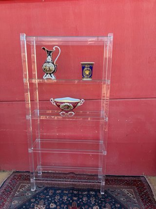 Estantería Minimalista Diseño Acrílico y Cristal