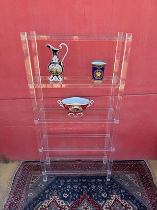 Estantería Minimalista Diseño Acrílico y Cristal