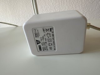 Lámpara de escritorio flexible plateada