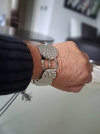 Bracciale Alberta Ferretti metallo martellato