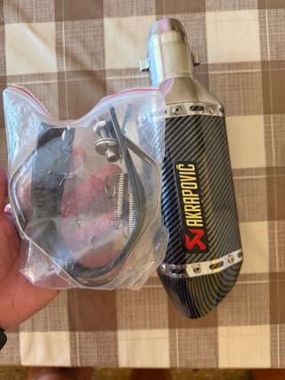 Cola de escape Akrapovic (copia)