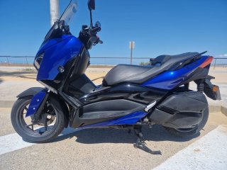 Yamaha XMAX 300