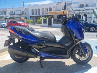 Yamaha XMAX 300