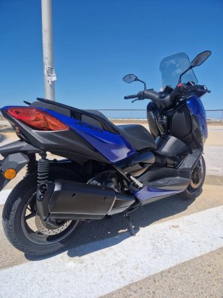 Yamaha XMAX 300