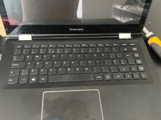 Portátil Lenovo Negro táctil