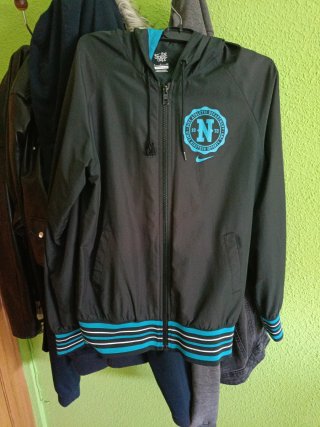 Sudadera Nike Negra y Azul Vintage