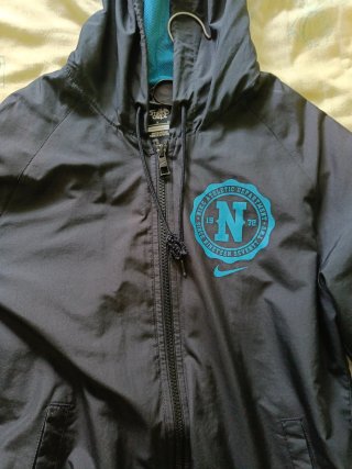 Sudadera Nike Negra y Azul Vintage