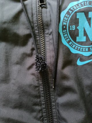 Sudadera Nike Negra y Azul Vintage