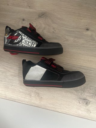 Zapatillas con ruedas para niños