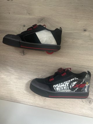 Zapatillas con ruedas para niños