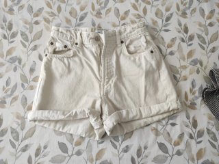 Lote 3 faldas y 1 pantalón