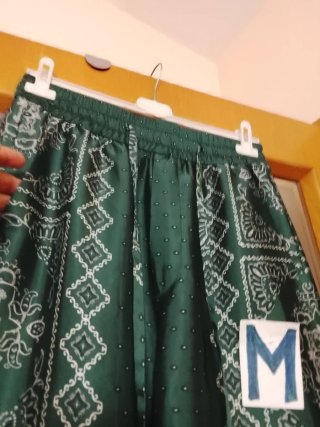 Shorts vaqueros rotos talla M/38 y mas pantalones