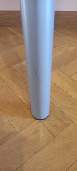 Mesa Ikea Negra y Plateada