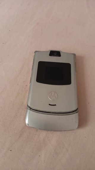 Motorola RAZR V3 Plateado