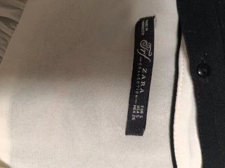 Camisa Zara Blanca con Detalles Negros Talla S