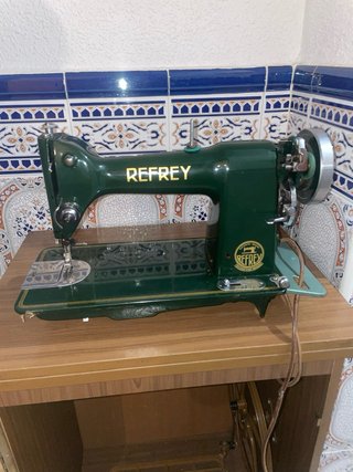 Máquina de coser Refrey verde
