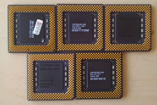 UN Microprocesador Cyrix 6x86MX-PR200 Goldcap