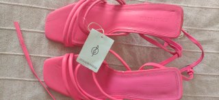 Sandalias Stradivarius Fucsia