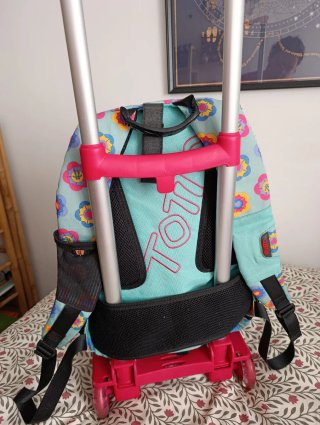 Mochila con carrito y ruedas Totto