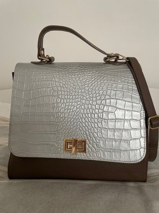 Bolso marrón y plata efecto piel cocodrilo