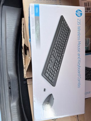 HP 235 Combo Teclado y Ratón Inalámbrico