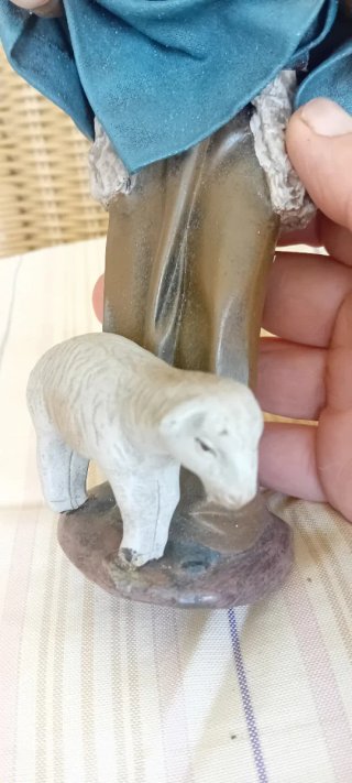 Figura Belén Pastor 21cm con Oveja