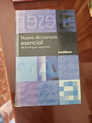 Nuevo diccionario esencial de la lengua española