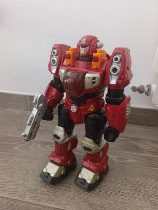 Robot que camina con luces y sonidos