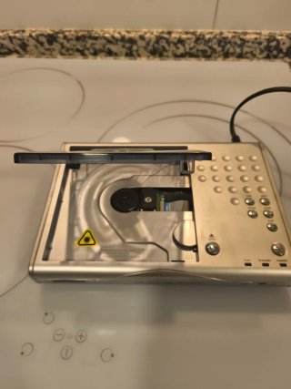 Reproductor DVD/CD LG-5988/sin mando pero funciona