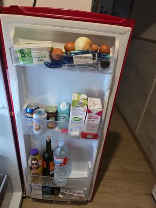 Frigorífico Hisense Rojo con Congelador