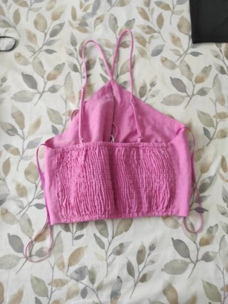 Lote 2 tops Zara y Bershka negro y fucsia talla XS