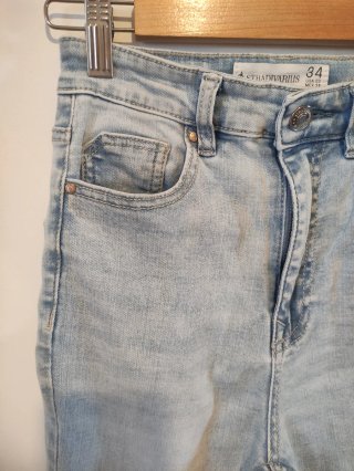 Vaqueros Stradivarius Campana Talla 34