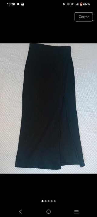 Falda larga Stradivarius negra