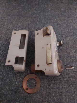 Cerradura completa a estrenar. Marca Lince