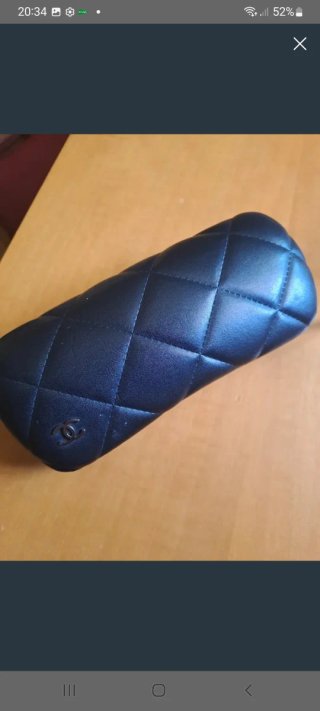 Funda para gafas Chanel acolchada